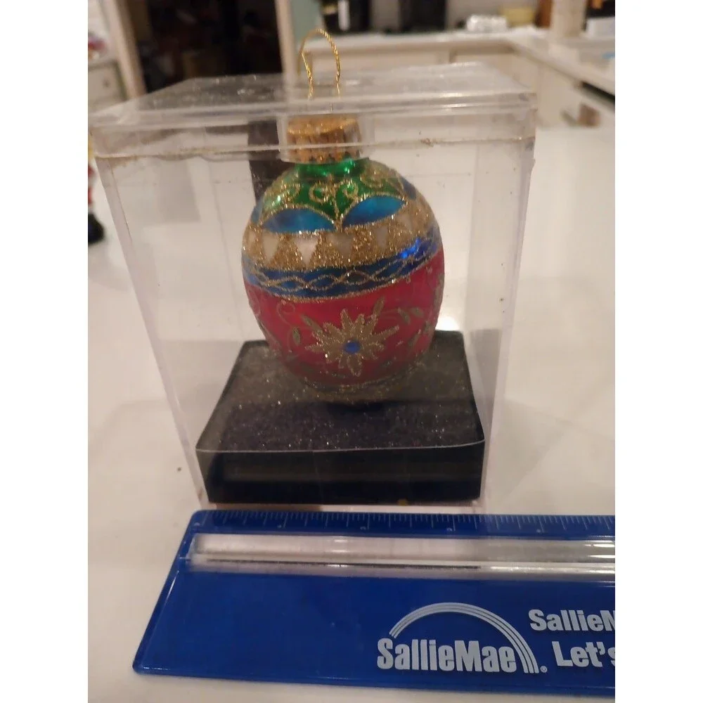 Beautiful GKI Bethlehem Glass Hand Crafted Christmas Glass Ornament New!